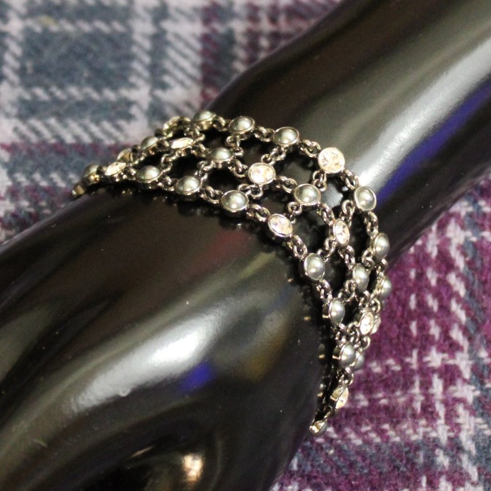 Rhinestone and Faux Pearl Link Bracelet